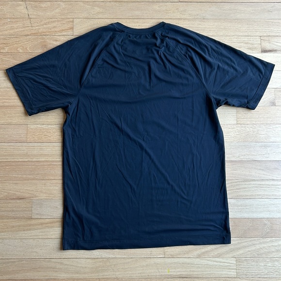 Rhone Reign Performance Black Short Sleeve Crew Neck Gym Active Shirt Mens Med - Picture 5 of 5